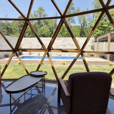 Kalimeras Deluxe ספנג'ה