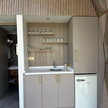 Kalimeras Deluxe בית נופש