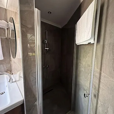 Kalimeras Deluxe בית נופש