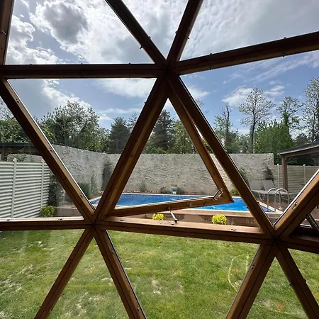 Kalimeras Deluxe Feriehus *