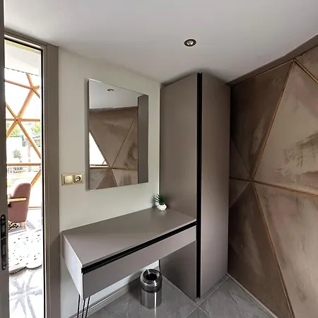 Kalimeras Deluxe * ספנג'ה