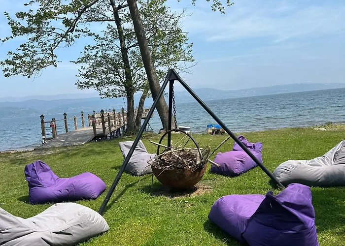 Kalimeras Deluxe Casa de Férias Sapanca